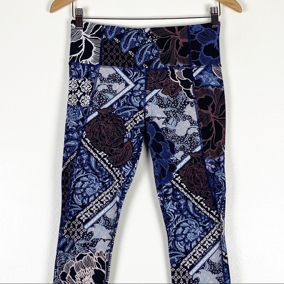 Athleta Patchwork Salutation 7/8 tight Leggings S - Picture 5 of 10